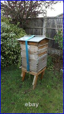 2 bee hive includes brood box /2 supers/roof/stand landing stage /queen excluder