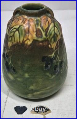 5.5 Roseville Blackberry 1932 Sunset Pottery Green Bee Hive Ceramic Vase 569-5