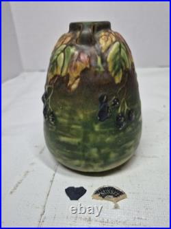 5.5 Roseville Blackberry 1932 Sunset Pottery Green Bee Hive Ceramic Vase 569-5