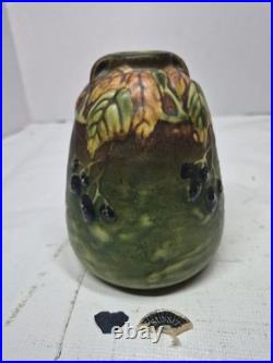5.5 Roseville Blackberry 1932 Sunset Pottery Green Bee Hive Ceramic Vase 569-5