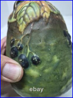 5.5 Roseville Blackberry 1932 Sunset Pottery Green Bee Hive Ceramic Vase 569-5