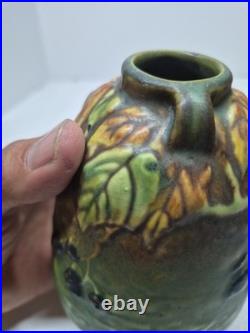 5.5 Roseville Blackberry 1932 Sunset Pottery Green Bee Hive Ceramic Vase 569-5