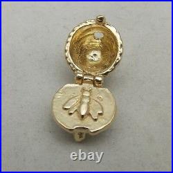 9ct GOLD OPENING BEEHIVE CHARM