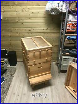 Bee Hive Langstroth, flowhive Flow complete with Base stand