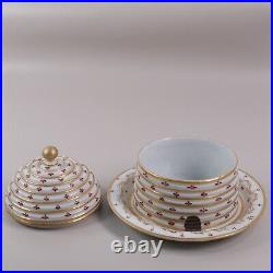 Beehive Honeypot Coalport Worcester Porcelain h10cm x w13cm Circa 1810