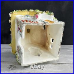 English Porcelain Bee Hive Cottage Pastille Burner Bee Skep Cottage Orné C 1825