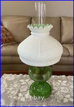 Gorgeous Aladdin Crystal Green Beehive / W Band Model B Oil Lamp& Embossed Shade