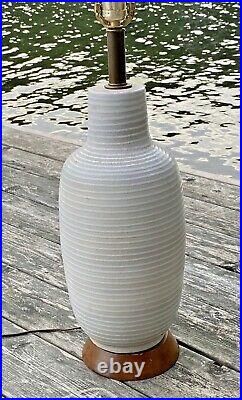 Mid Century Modern Table Lamp White Pottery Bee Hive Pattern
