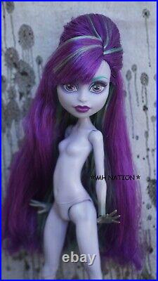 Monster High Twyla COFFIN BEAN PURPLE BEE HIVE Re-root Nude Doll
