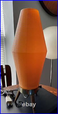 VINTAGE Mid Century Modern Beehive Orange Plastic Tripod Base Table Lamp MCM