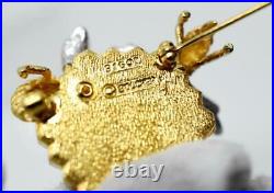 Vintage BOUCHER Rhinestone BEE HIVE HONEYCOMB 9160p Yellow Gold Tone Brooch Pin