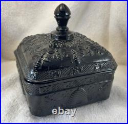 Vintage Indiana Glass Tiara Honey Bee Hive Box Black Onyx Covered Dish