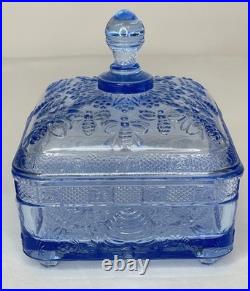 Vintage Indiana Glass Tiara Honey Bee Hive Box Candy Dish Footed Base Excellent