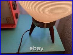 Vintage Tri-pod Mid Century modern retro Table Lamp Bee Hive White Plastic Shade